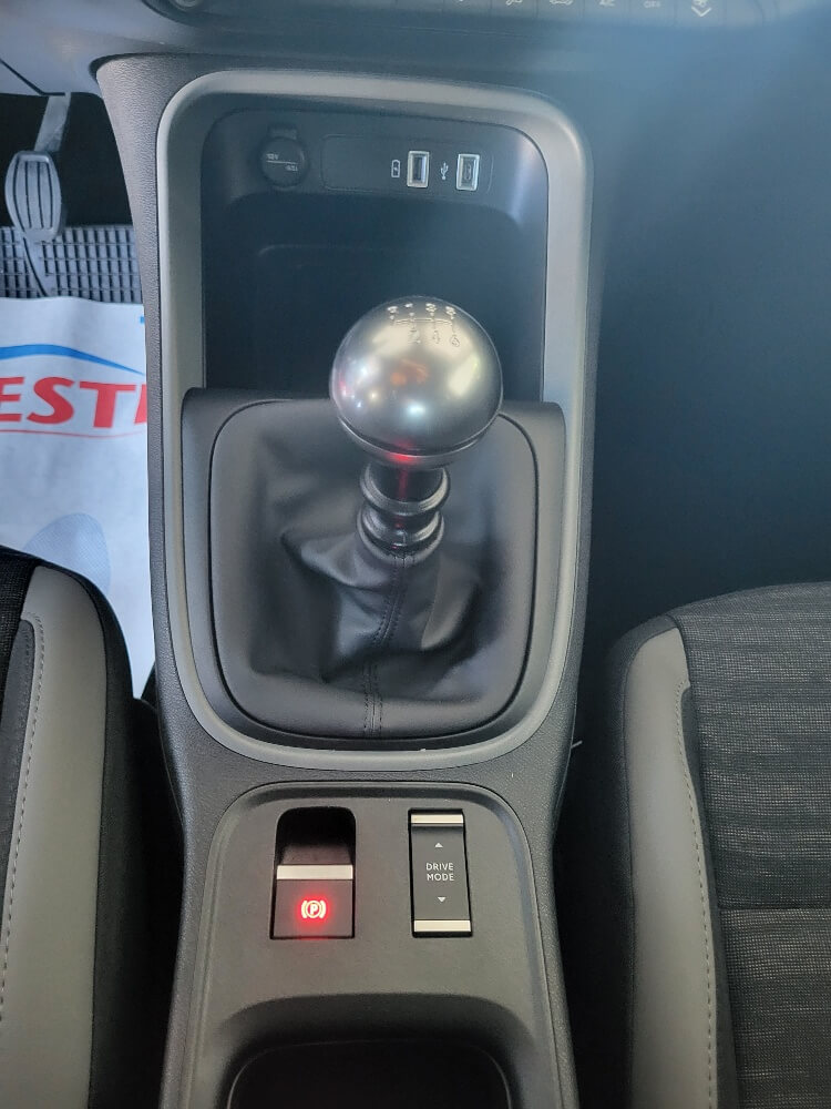 JEEP AVENGER 1.2 TURBO 100cv LONGITUDE KM0 2025 – VARI COLORI