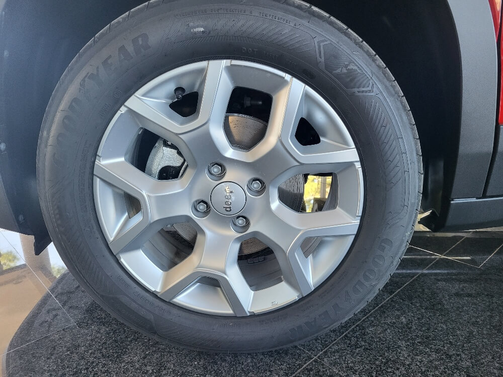 JEEP AVENGER 1.2 TURBO 100cv LONGITUDE KM0 2025 – VARI COLORI