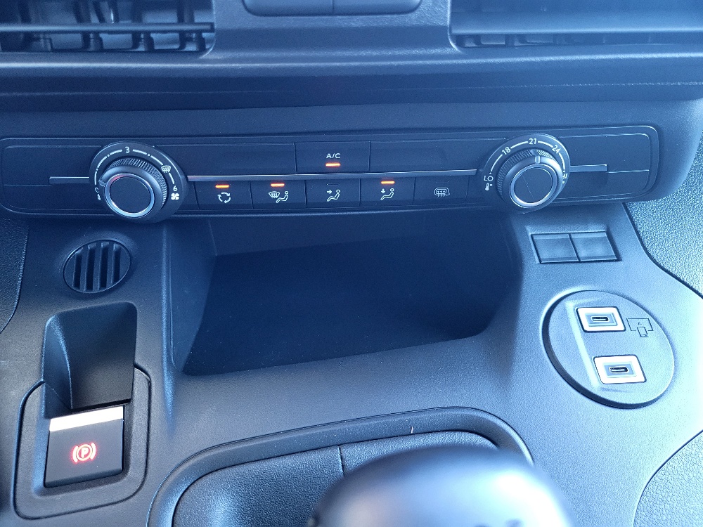 FIAT DOBLO’ CARGO 3 POSTI 1.5 BlueHdi 100cv – KM0 2025 – IN PRONTACONSEGNA!!!