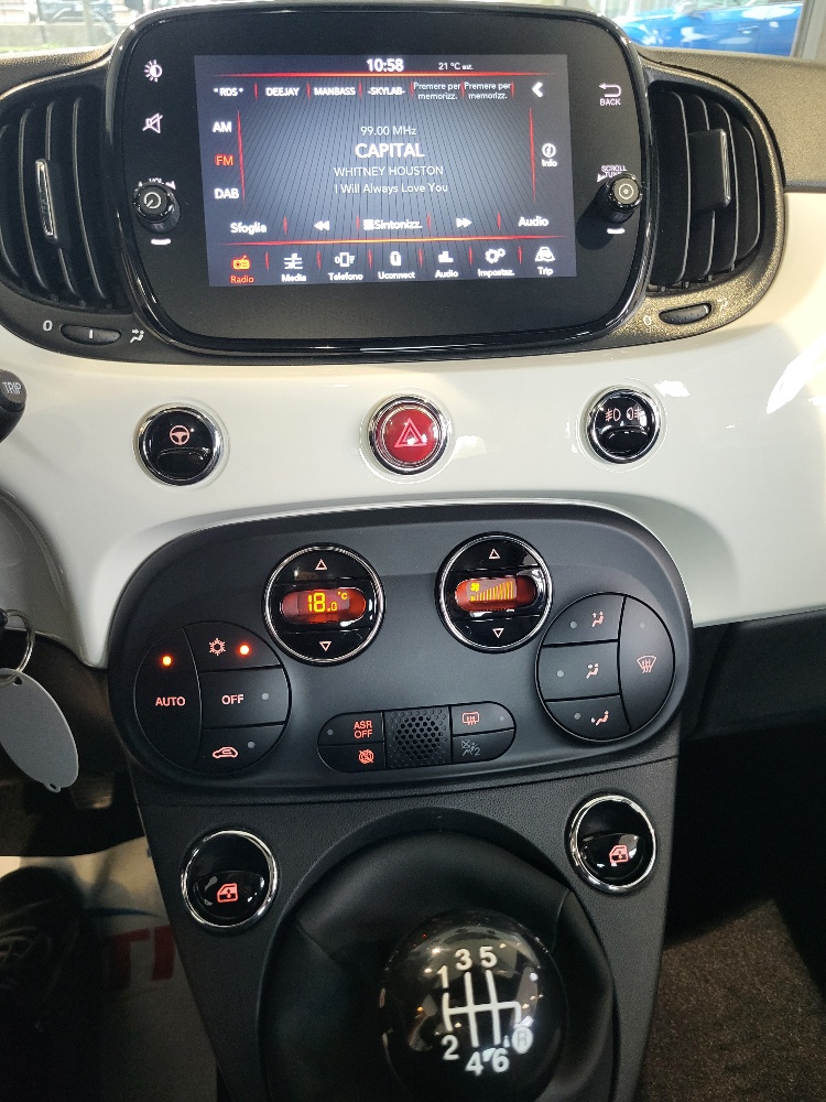 FIAT 500 1.0 70cv HYBRID DOLCEVITA – OK NEOPATENTATI