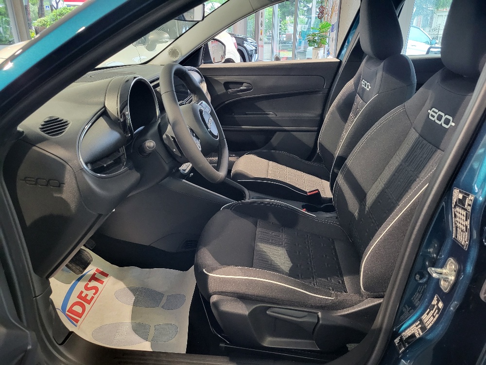 FIAT 600 HYBRID 100cv – CAMBIO AUTOMATICO – KM0 GIUGNO 2025