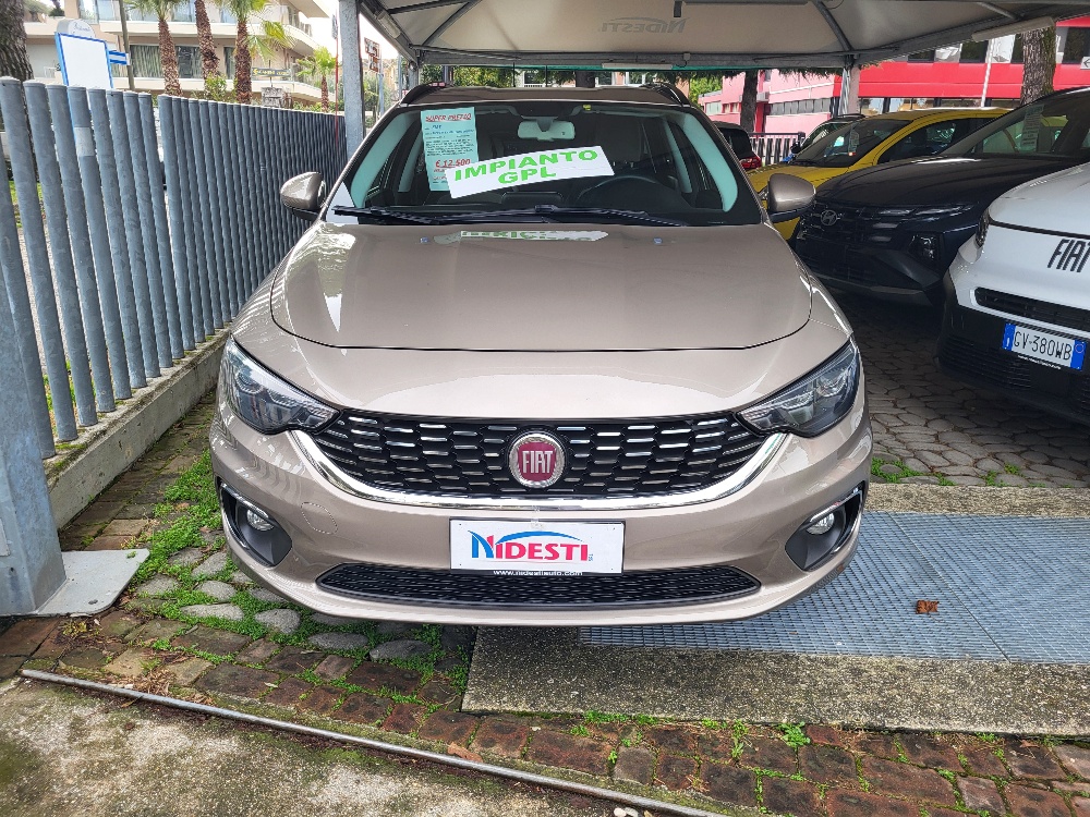 FIAT TIPO SW 1.4 T-JET 120cv LOUNGE CON IMPIANTO GPL
