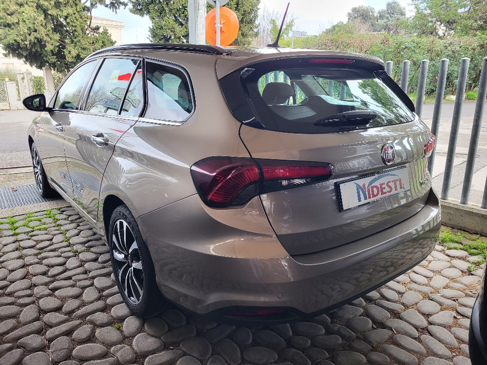 FIAT TIPO SW 1.4 T-JET 120cv LOUNGE CON IMPIANTO GPL