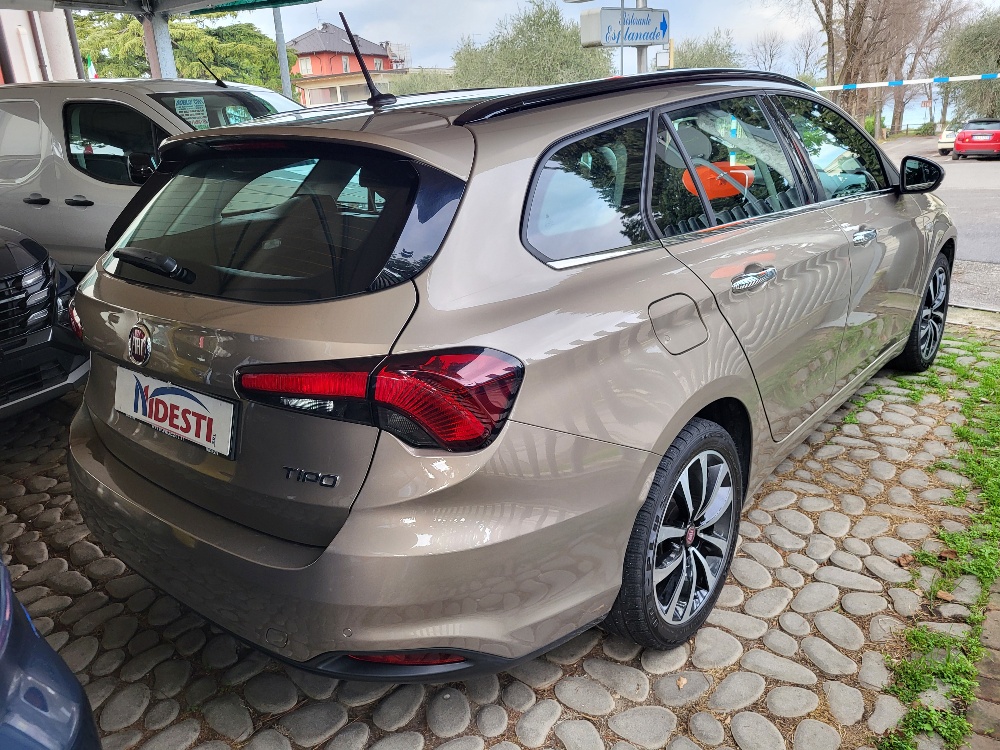 FIAT TIPO SW 1.4 T-JET 120cv LOUNGE CON IMPIANTO GPL