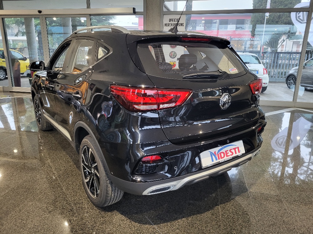 MG ZS 1.5 106cv LUXURY – KM0 – OK NEOPATENTATI