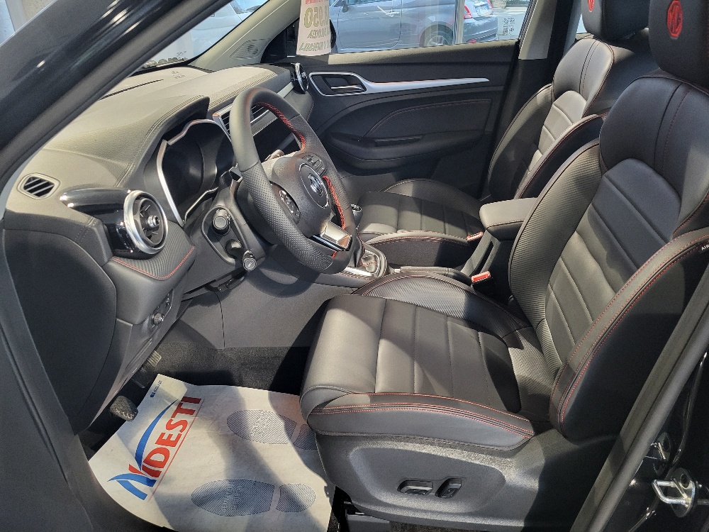 MG ZS 1.5 106cv LUXURY – KM0 – OK NEOPATENTATI