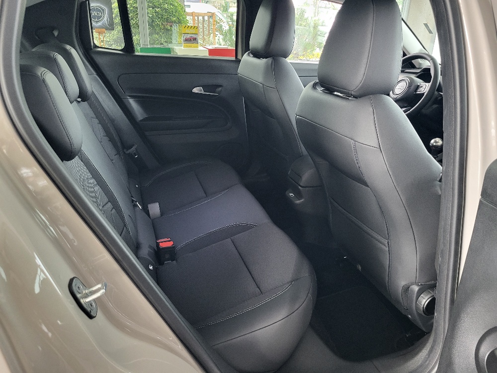 JEEP AVENGER 1.2 TURBO 100cv SUMMIT KM0 PROMO 2024 – PREZZO RIBASSATO- FULL OPTIONAL !!!