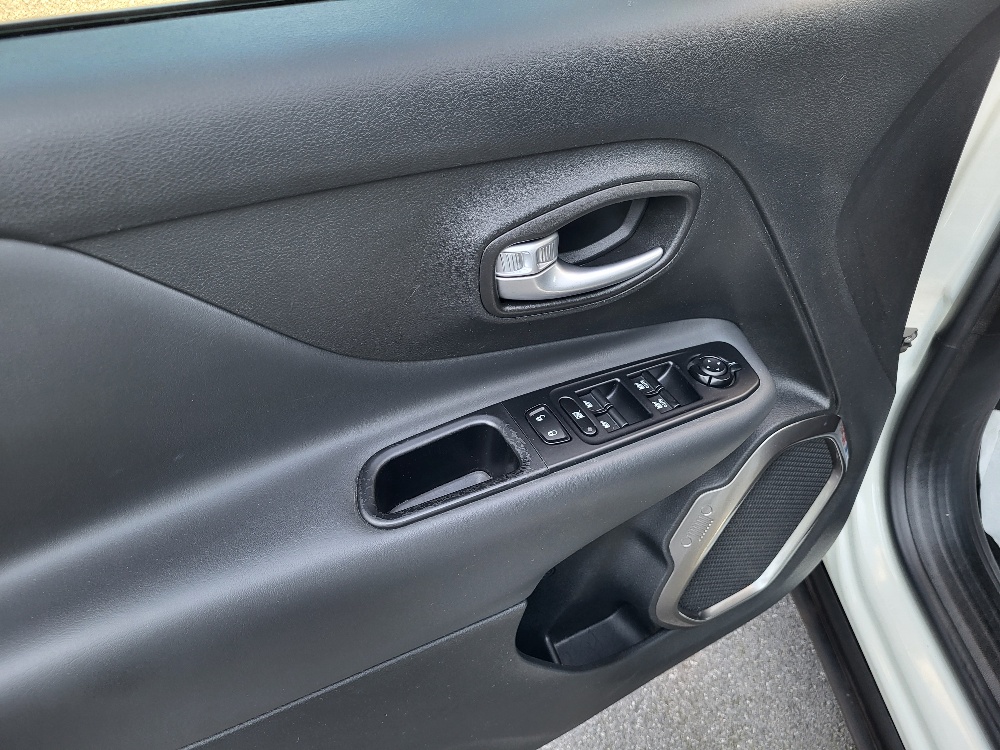 JEEP RENEGADE 1.0 T3 120cv 2WD LIMITED – OK NEOPATENTATI !!!!