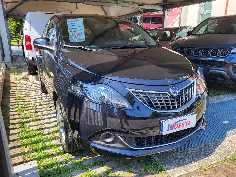 LANCIA Y SILVER 1.0 70cv HYBRID – OK NEOPATENTATI