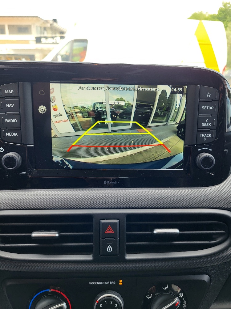 HYUNDAI i10 1.0 63cv CONNECTLINE – KM0 PROMO – OK NEOPATENTATI !!!