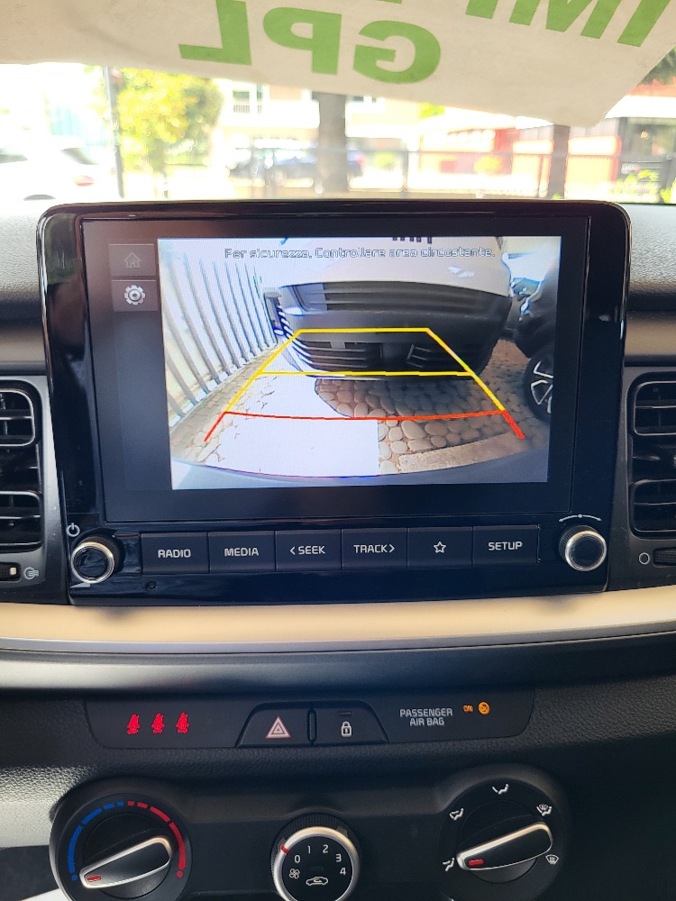 KIA STONIC 1.2 BENZINA CON IMPIANTO GPL ORIGINALE DALLA FABBRICA