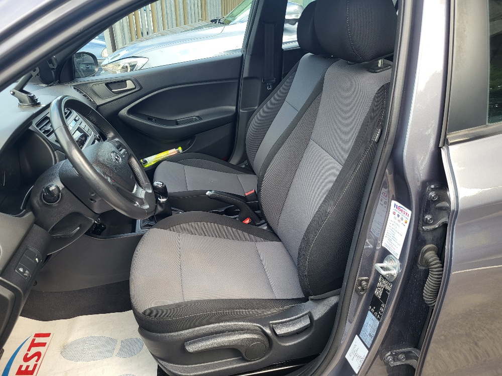 HYUNDAI i20 1.2 BENZINA CON IMPIANTO GPL ORIGINALE DALLA FABBRICA – OK NEOPATENTATI