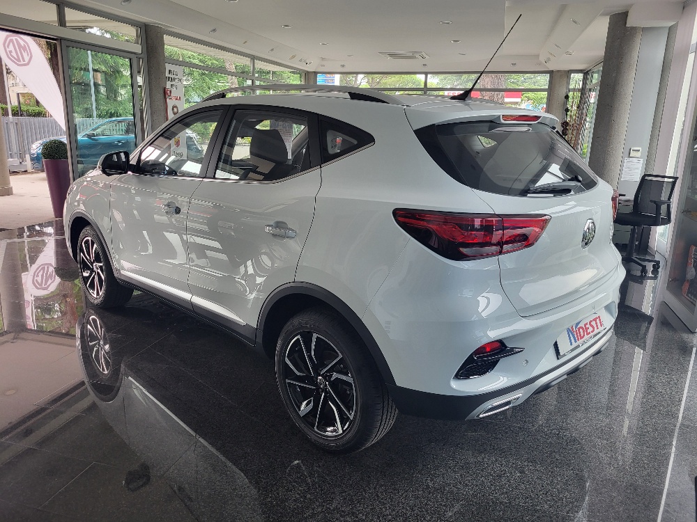 MG ZS 1.5 106cv LUXURY – KM0 – OK NEOPATENTATI