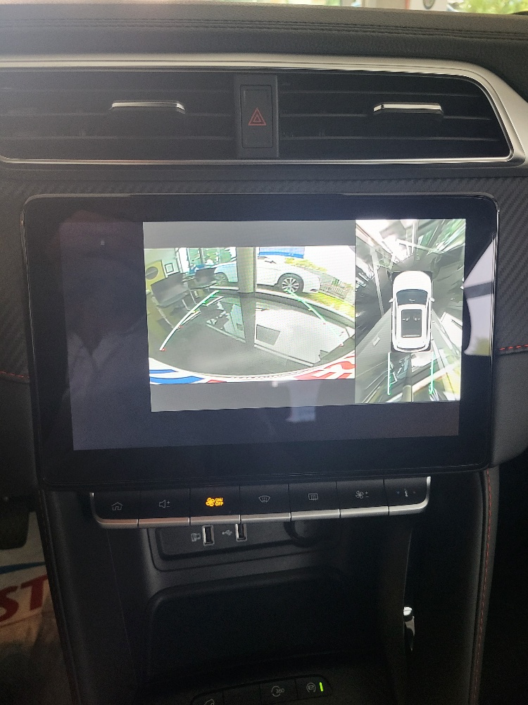 MG ZS 1.5 106cv LUXURY – KM0 – OK NEOPATENTATI