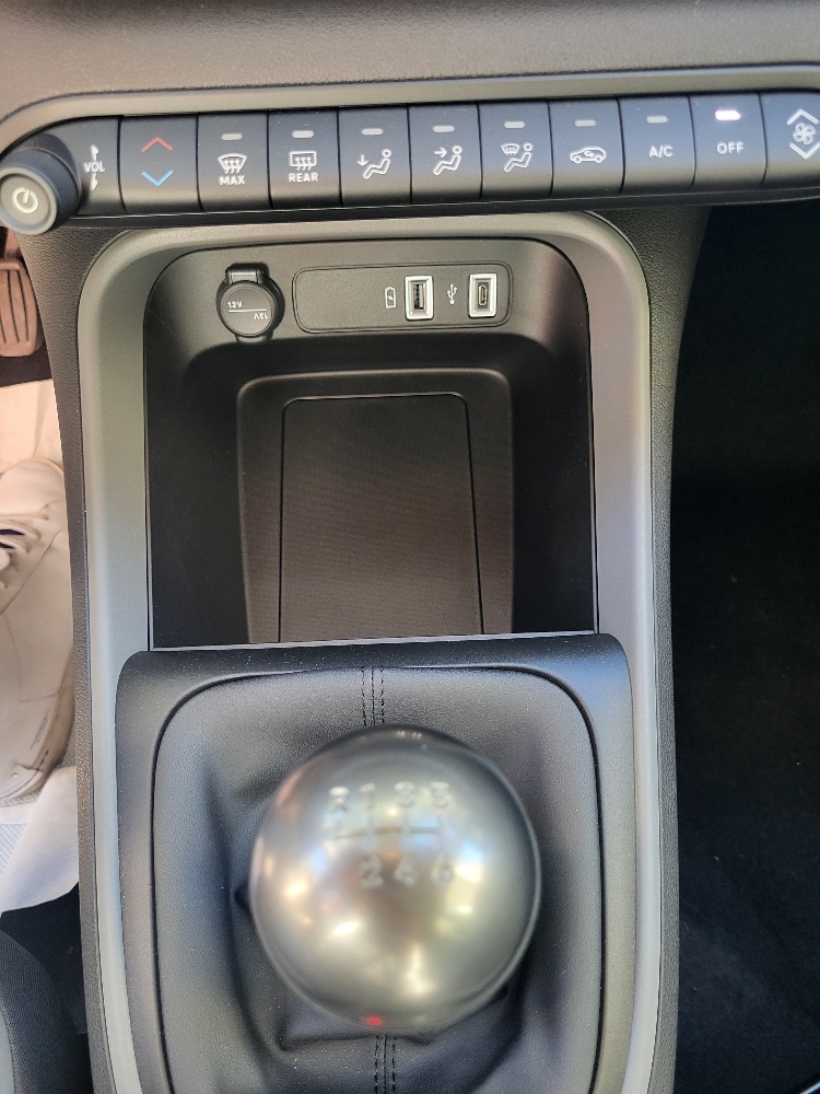 JEEP AVENGER 1.2 TURBO 100cv LONGITUDE KM0 2025 – PRONTACONSEGNA – BLACK DICEMBER