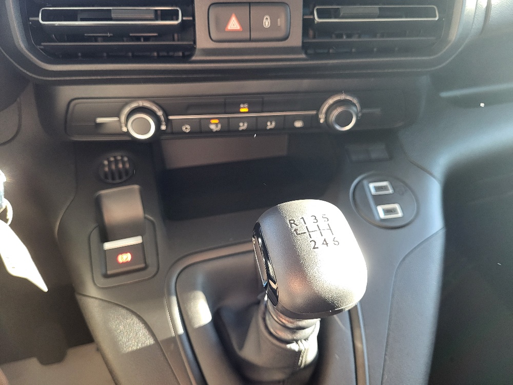 FIAT DOBLO’ CARGO 3 POSTI 1.5 BlueHdi 100cv – KM0 2025 – IN PRONTACONSEGNA – PREZO PROMO