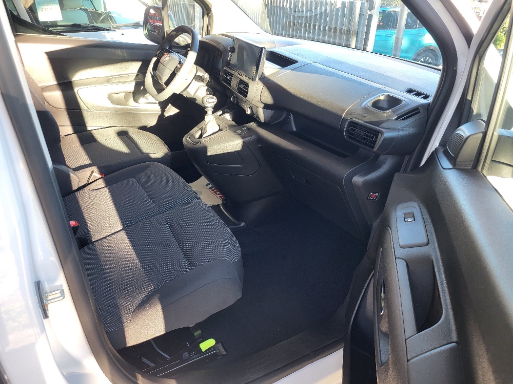 FIAT DOBLO’ CARGO 3 POSTI 1.5 BlueHdi 100cv – KM0 2025 – IN PRONTACONSEGNA – PREZO PROMO