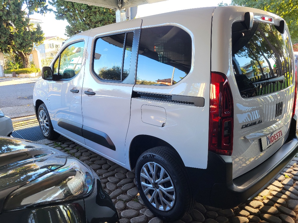 FIAT DOBLO’ 5 POSTI N1 1.5 BlueHdi 130cv – KM0 2025 – IN PRONTACONSEGNA!!!