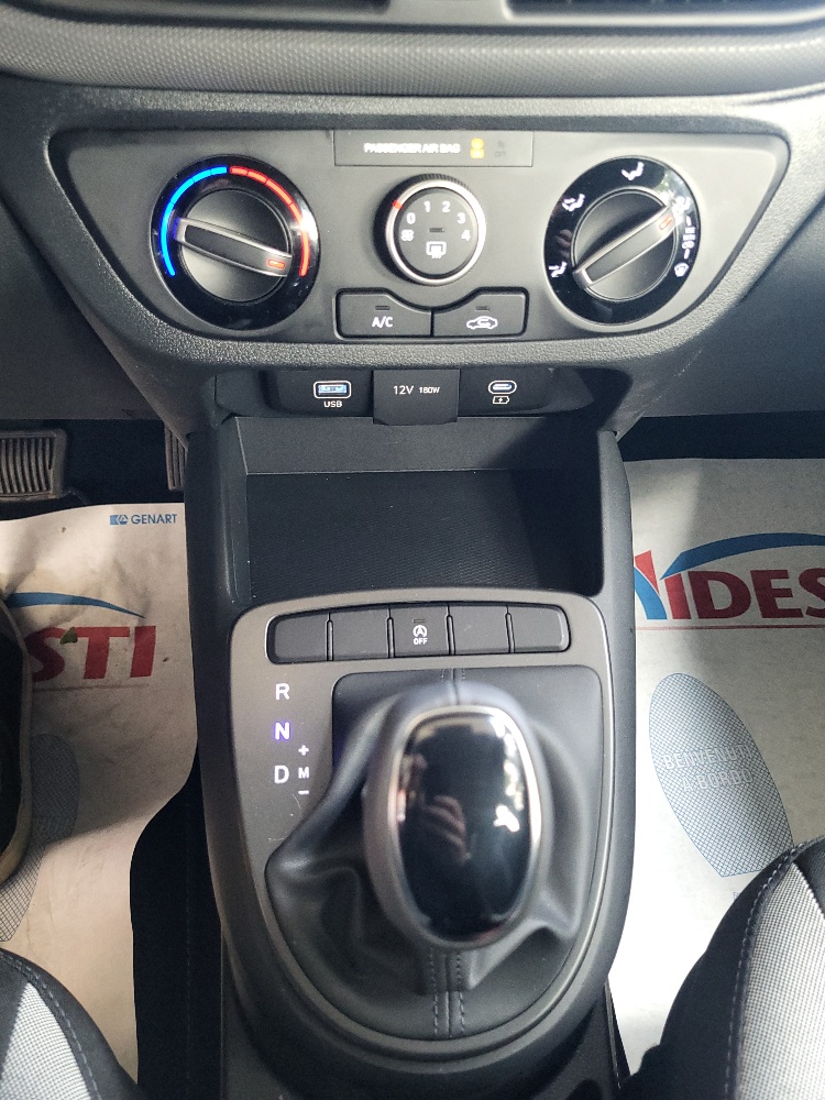 HYUNDAI i10 1.0 63cv CONNECTLINE CAMBIO AUTOMATICO – PREZZO PROMO